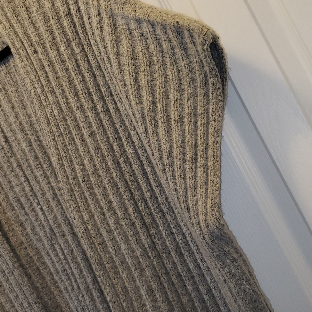 Grey open sweater with frills - Picture 3 of 6